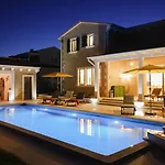 Rustic Jakob With Pool In