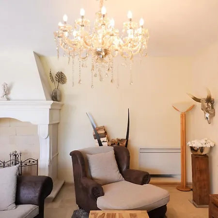 Villa Rustic Jakob With Pool In Tinjan